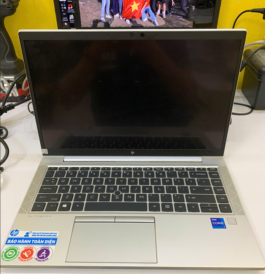 HP EliteBook 840 G8 Cũ / CPU i7-1165G7 / RAM 16GB / SSD 256GB / iGPU intel Iris Xe Graphics / WIFI 6 / Màn 14 inch FHD / Màu Bạc