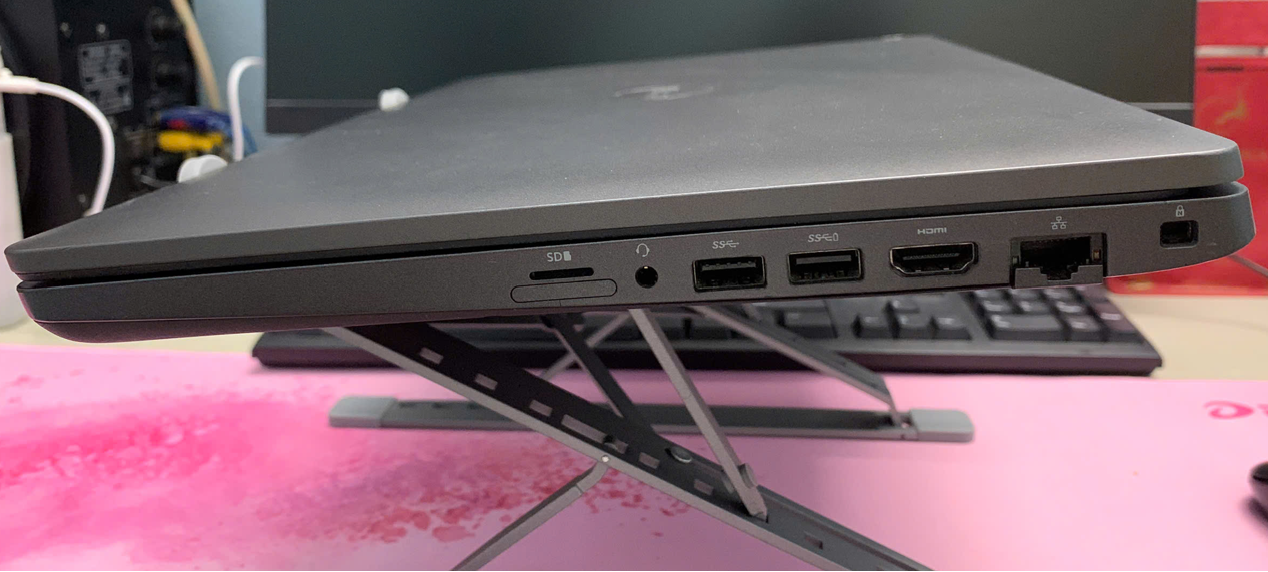 DELL Precision 3540 Cũ / CPU i5-8365U / RAM 8GB / SSD 256GB / GPU Radeon Pro WX 2100 2GB / WIFI 5 / Màn 16 inch FHD / Màu Đen Nhám - Ảnh 4