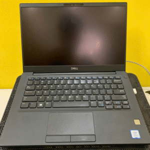 DELL Latitude 7390 Cũ / CPU i5-8250U / RAM 8GB / SSD 256GB / iGPU intel Graphics 620 / WIFI 5 / Màn 14 inch FHD / Màu Đen Nhám